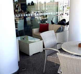 Lobby Cafe & Bar