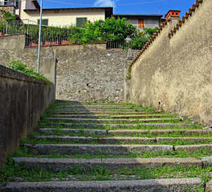 Rückseite mit Stufen