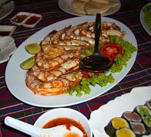 Auch Sushi gibt es hier