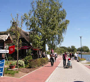 Flaniermeile entlang des Wassers