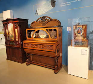 Rundgang durch die Abteilung "Mechanische Musik"