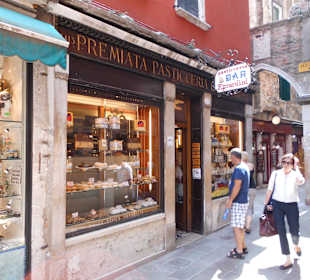 Venedig, Kanäle und Gassen mit Shops