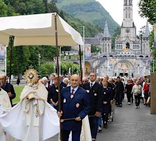 Prozession und Basilika