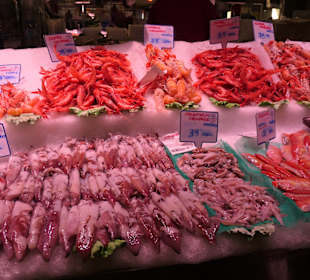 Bummel durch die Markthalle Mercat de l’Olivar