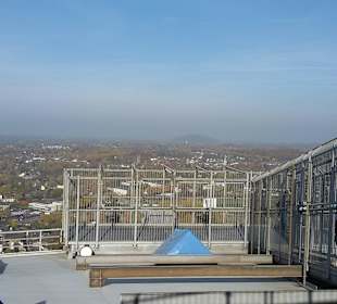 Blick auf die "Aussichtskäfige"