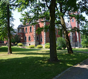 Zespół pałacowo-parkowy w Pławniowicach