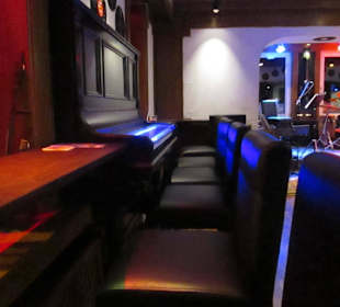Pub Restaurant Piano