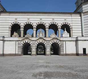 Cimitero Monumentale (Mailand) Außenansicht