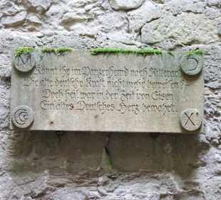 Die "Alte Burg" im Landschaftsgarten Bettenburg