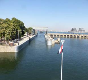 Nilfahrt Schleuse in Esna 