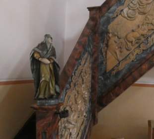 Holzreliefs an der Kanzel, Kirche Oberlauringen