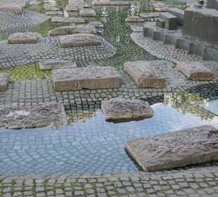 Beim Paolozzibrunnen am Weltjugendtagsweg