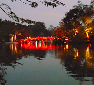 Hoan Kiem See in Hanoi
