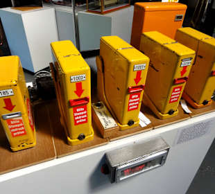 Alte Fahrscheinentwerter