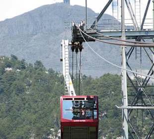 Fahrt mit der Seilbahn zu Olympus Teleferik