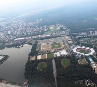 Dutzendteich mit Kongresshalle