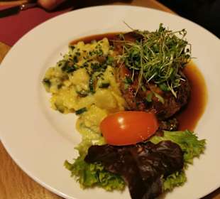 Hausgemachte Fleischpflanzerl 