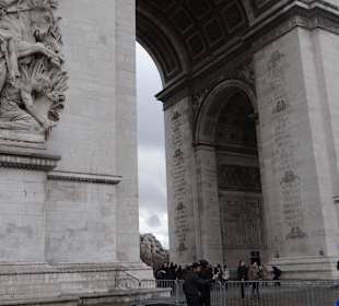 Łuk Triumfalny z bliska