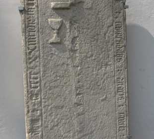 Grabstein des Klosterkaplans Albrecht Binzwang