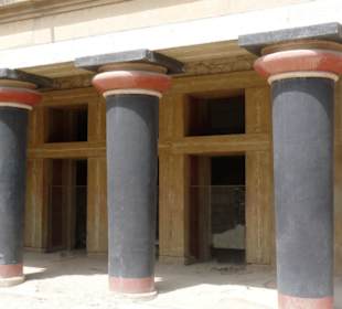 Freie Rekonstruktion einer Säulenhalle