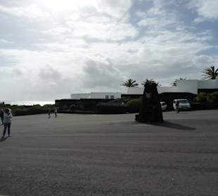  Jameos del Agua Cesar Manrique Parkplatz