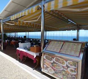 Shopping Center Tropical