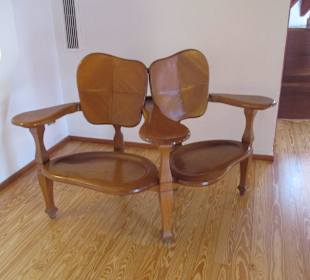 Sillas diseñadas por Gaudí
