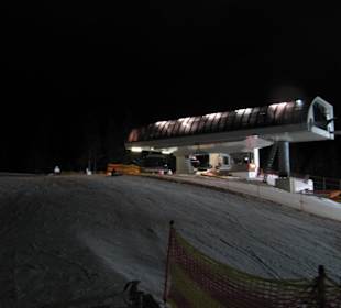 Nachtfahrt am Sonnenhang