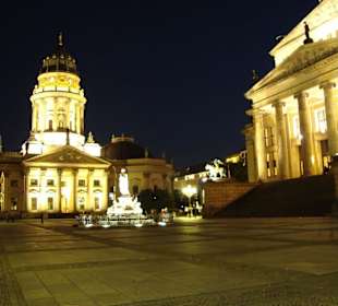 Nachts am Gendarmenmarkt
