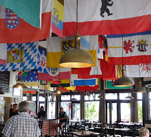 Flaggen versch. Herkunft