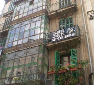 Sehr alte historische Gebäude der Stadt