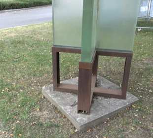 Skulptur Blutspur von Frederick D. Bunsen
