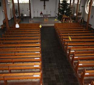 Blick in das Kirchenschiff