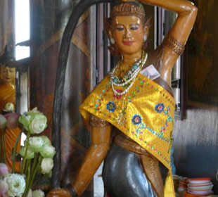 Figur im Tempel