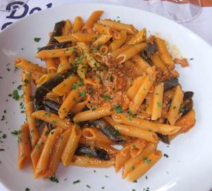 Penette tricolore all´Salsicia
