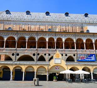 Rückseite des Palazzo della Ragione