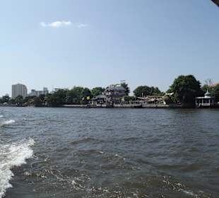 Auf dem Chao Praya