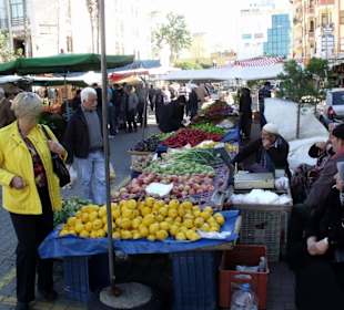 Im Randbezirk des Marktes