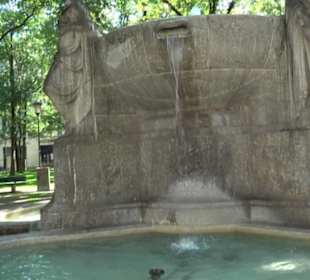 Nornenbrunnen