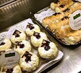 At Cordina Caffe Valletta