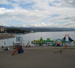 Stadtstrand mit Wasserspiel (zum extra zahlen)