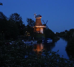 Die Mühlen Greetsiel bei Nacht