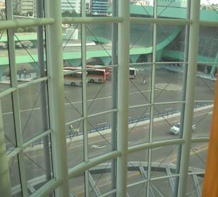 Al Wahda Mall in Abu Dhabi - Blick auf Bus Station