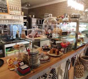 Die Theke im Café Zuckerstück