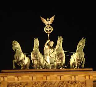 Die Quadriga bei Nacht