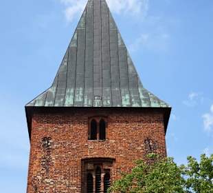 Der Turm der Kirche St. Andreas
