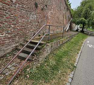 Aufgang zum Podest der Schere