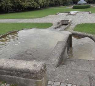 Brunnen Wasserachse