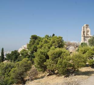 Denkmal,Hügel und Blick über Athen