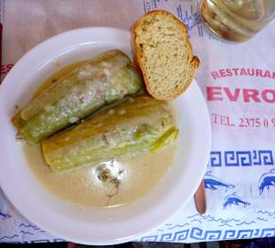 Gefüllte Zucchini & Zitronensauce